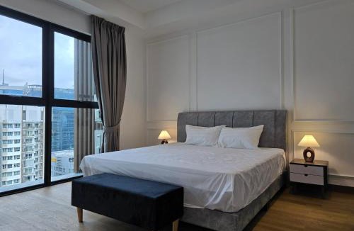 Bangsar Apartment | MidValley Bangsar Stylish Suite by DingDing