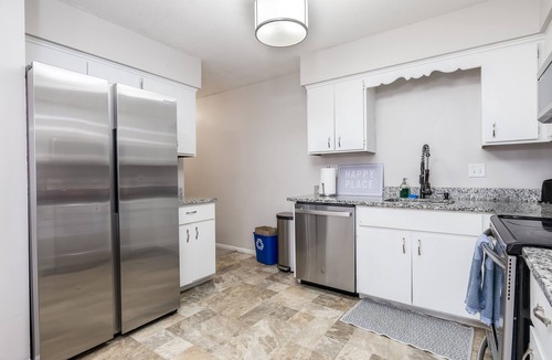 Midway House | Midway 4BR Home Great for Groups & Families