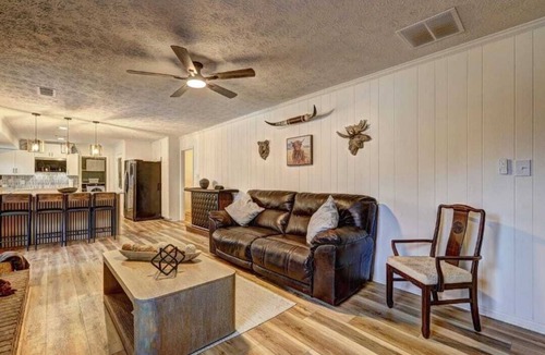 Stone Mountain House | Midweek Escape w/Pool-Perfect for Relaxation & Remote Work