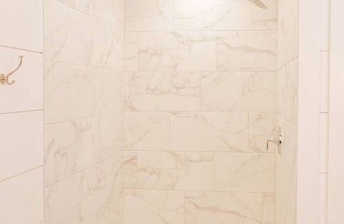 Lake Forest Estates House | Miette Suite at Baetje Farms