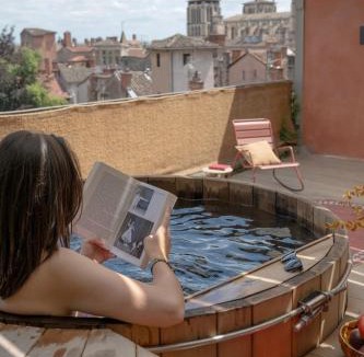 Old Lyon Bed & Breakfast | MiHotel - La Maison Rose