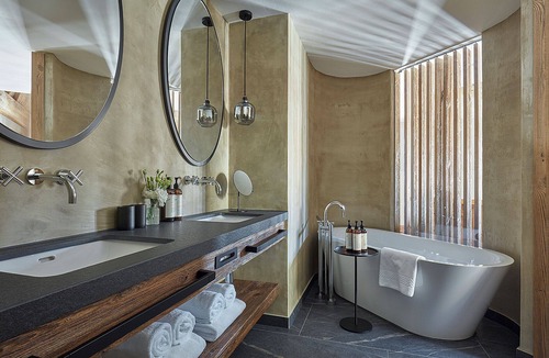 Zweisimmen Nr Gstaad Hotel | Miiro The Mansard