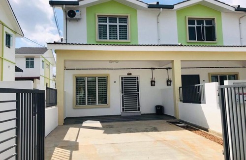 Durian Tunggal House | Mikael Homestay