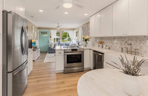 Pacific Heights Cottage | Mikaela’s Cottage