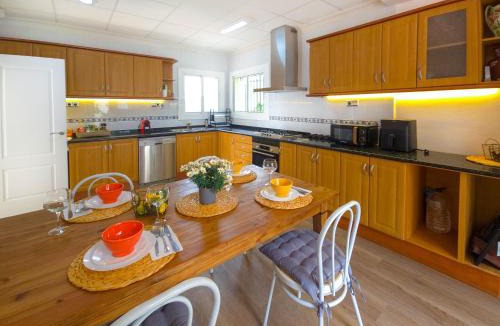 Sant Pere de Ribes Villa | Mikasi Hills by Hello Homes Sitges