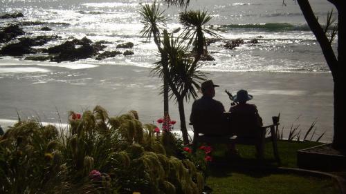 Kaka Point House | Mike & Jenny's Kaka Point Accommodation