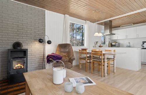 Pedersker House | "Mikkelina" - 700m from the sea by Interhome