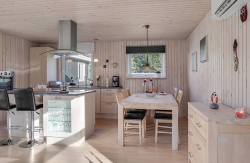 Hou House | "Mikko" - 2.2km from the sea by Interhome
