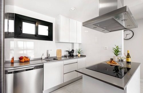 Lo Rufete Apartment | Mil Palmeras Sea View | Private Pool and Parking- Special rates for longer stays