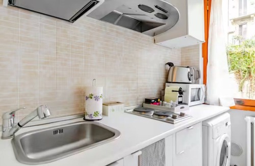 Lazzaretto Apartment | Milan center white