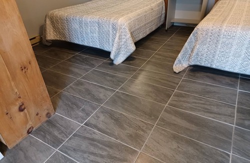 Colpoys Bay Hotel | Mile Inn Motel