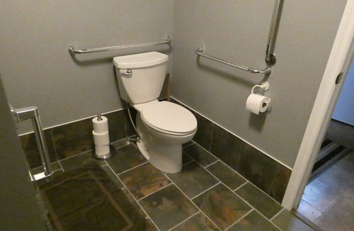 Colpoys Bay Hotel | Mile Inn Motel