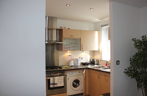 Greenwich Apartment | Miles Close Apartment