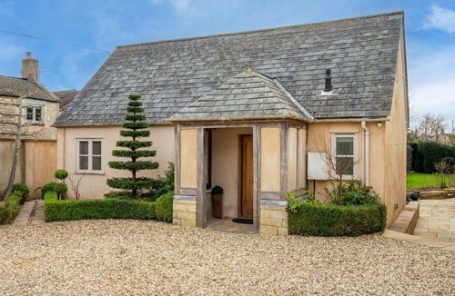 Mangotsfield Cottage | Milestone - Greet, near Winchcombe