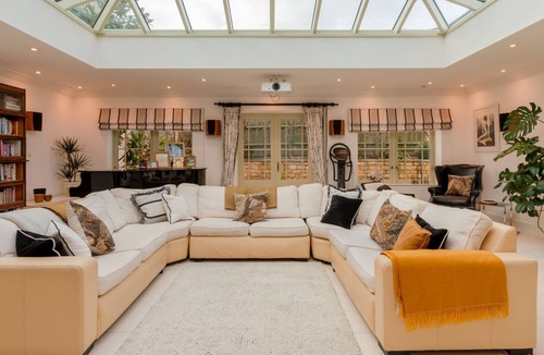 Mangotsfield Cottage | Milestone - Greet, near Winchcombe