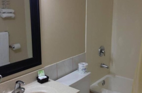 Collingwood Hotel | Milestone Motel