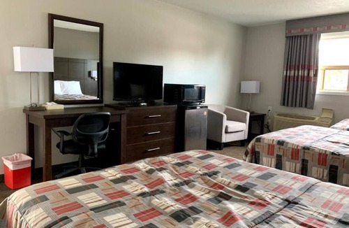 Collingwood Hotel | Milestone Motel