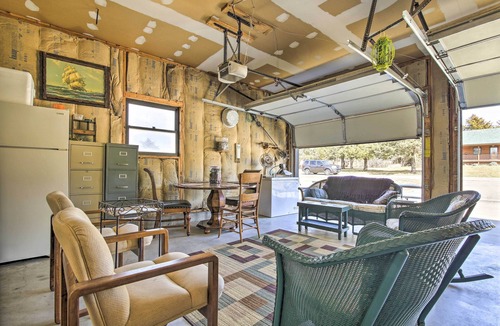 Milford House | Milford Lake Vacation Rental: Walk to Beach!