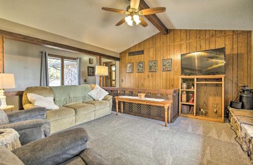 Milford House | Milford Lake Vacation Rental: Walk to Beach!