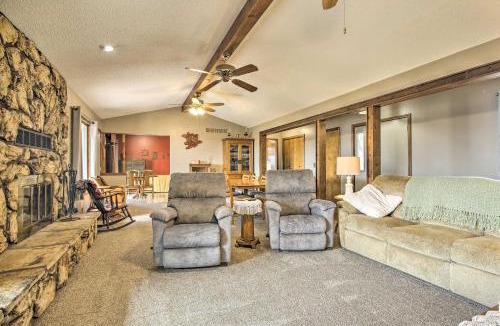 Milford House | Milford Lake Vacation Rental: Walk to Beach!