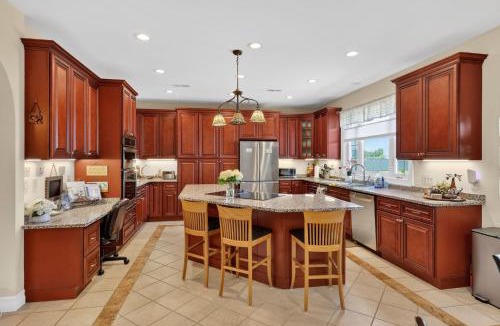 Milford House | Milford Quiet Coastal Retreat 3BR Sleeps 8 home