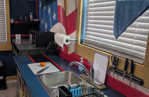 Vinita Resort | Military Escape w/Soak Tub + Fire Pit/near Rt. 66-Whimsy Waypoint