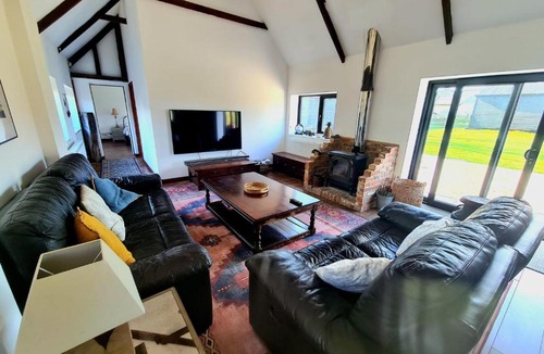 Ashford House | Milk Barn - Rustic farm stay