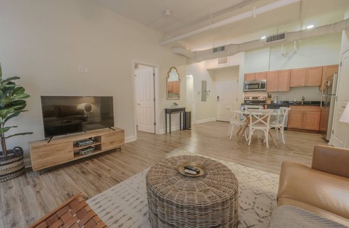 Boston Financial District Apartment | Milk153-3C-2/2 · Lavish FIDI 2br/2ba | Close to everything!