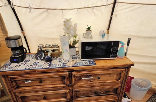 Conroe Cabin | Milky Way with AC and WiFi, glamping near Houston