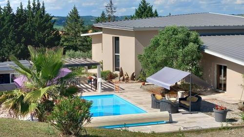 Perville Apartment | Millésime