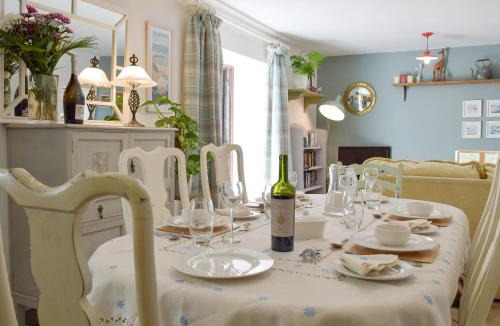 Llanybri House | Mill Cottage