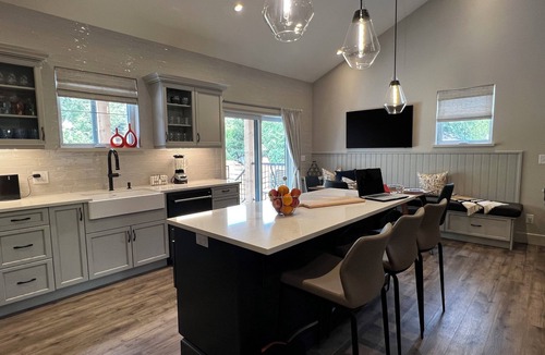 Kingsville Cottage | MILL Creek COTTAGE - Luxury defined 💝