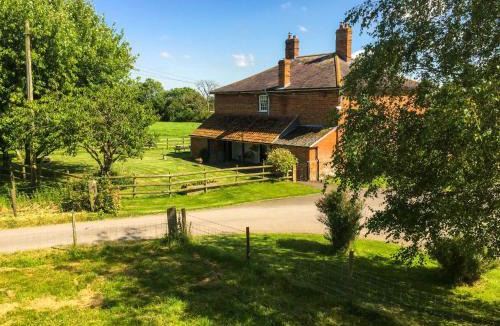 Devizes House | Mill Farm House