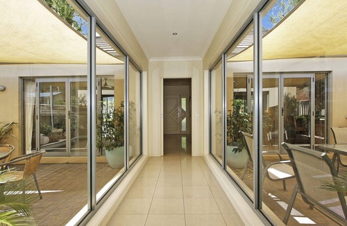 Bright House | Mill House in central Bright