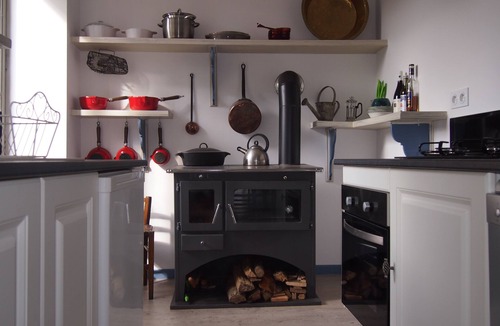 La Chapelle d'Audaine House | Mill house with private wood