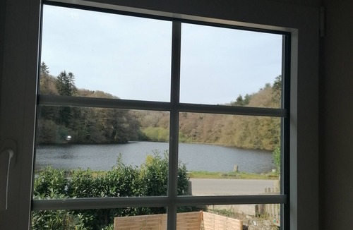 Plouneventer Apartment | Mill, pond, 20 min from the sea, ideal for a family of 4 to 6 people.