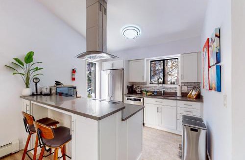 Quechee House | Mill Run 2A - The Birdhouse