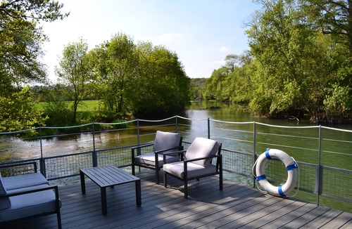 Monts House | Mill with terrace on the water - variety, charm & space.