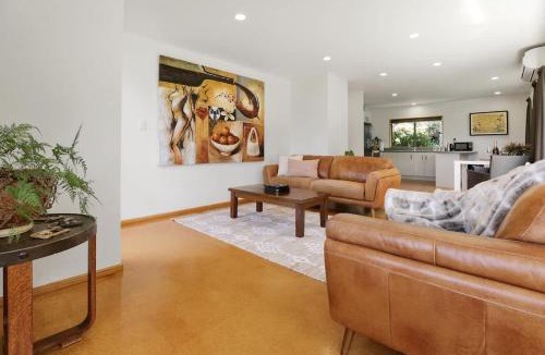 Lake Okareka House | Millar's Hideaway