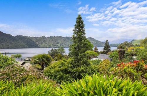 Lake Okareka House | Millar's Hideaway