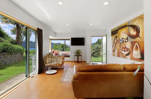 Lake Okareka House | Millar's Hideaway