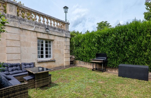 Millau Apartment | Millau apartment in bourgeois house