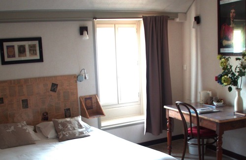 La Charite-sur-Loire Hotel | Mille et une Feuilles