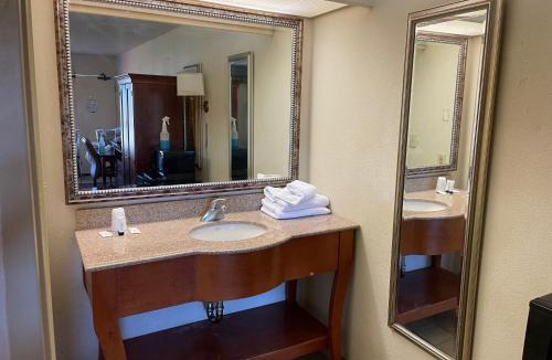 Hattiesburg Hotel | Millennium Inn
