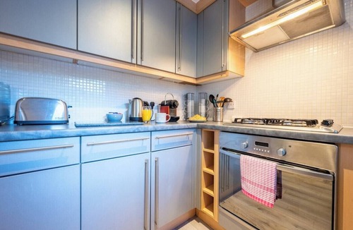 Riverside Apartment | Millennium View by Tŷ SA