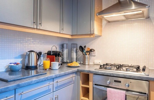 Riverside Apartment | Millennium View by Tŷ SA