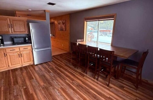 Cooke City-Silver Gate House | Miller Mountain Cabin