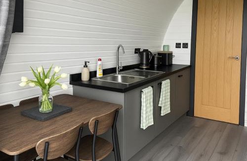 Stromness Villa | Millfield Glamping Pods - Heatherhouse