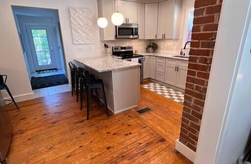 Jefferson House | Millhouse in Downtown Jefferson