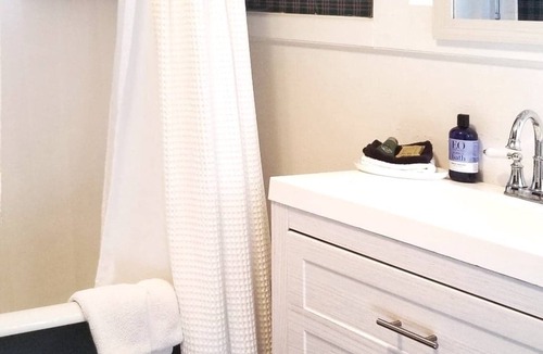 Quincy Bed & Breakfast | Millhouse Inn